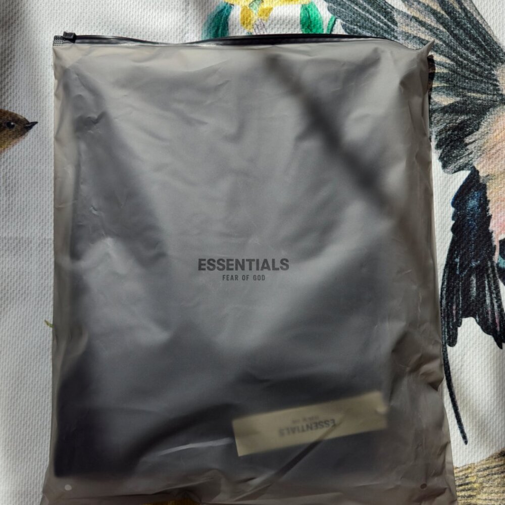 Fear of God Essentials Hoodie Black – Oversized Pullover NWT - Picture 6 of 8